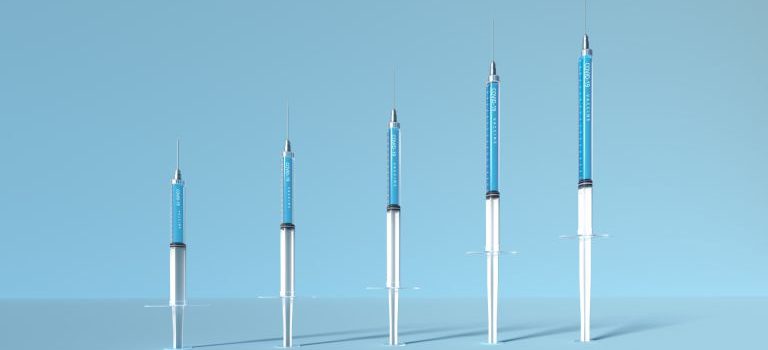インドが牽引する世界のワクチン供給拠点と感染症公衆衛生モデル国家への歩み
